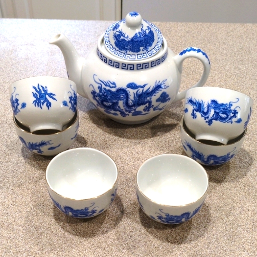 Blue and White Dragon Teapot Set with Cups